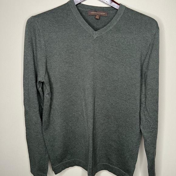 Men’s NWOT Sebastien Cooper Green V Neck 100% Cotton Sweater. Size Small - Picture 2 of 6